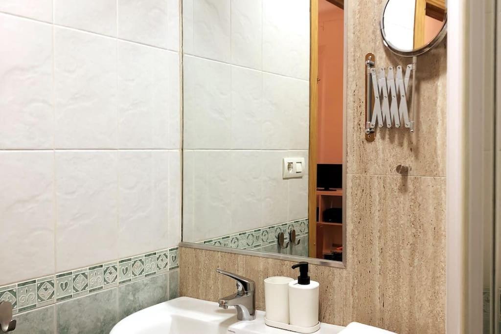 Apartamento Zacatin Centro Appartement Granada Buitenkant foto
